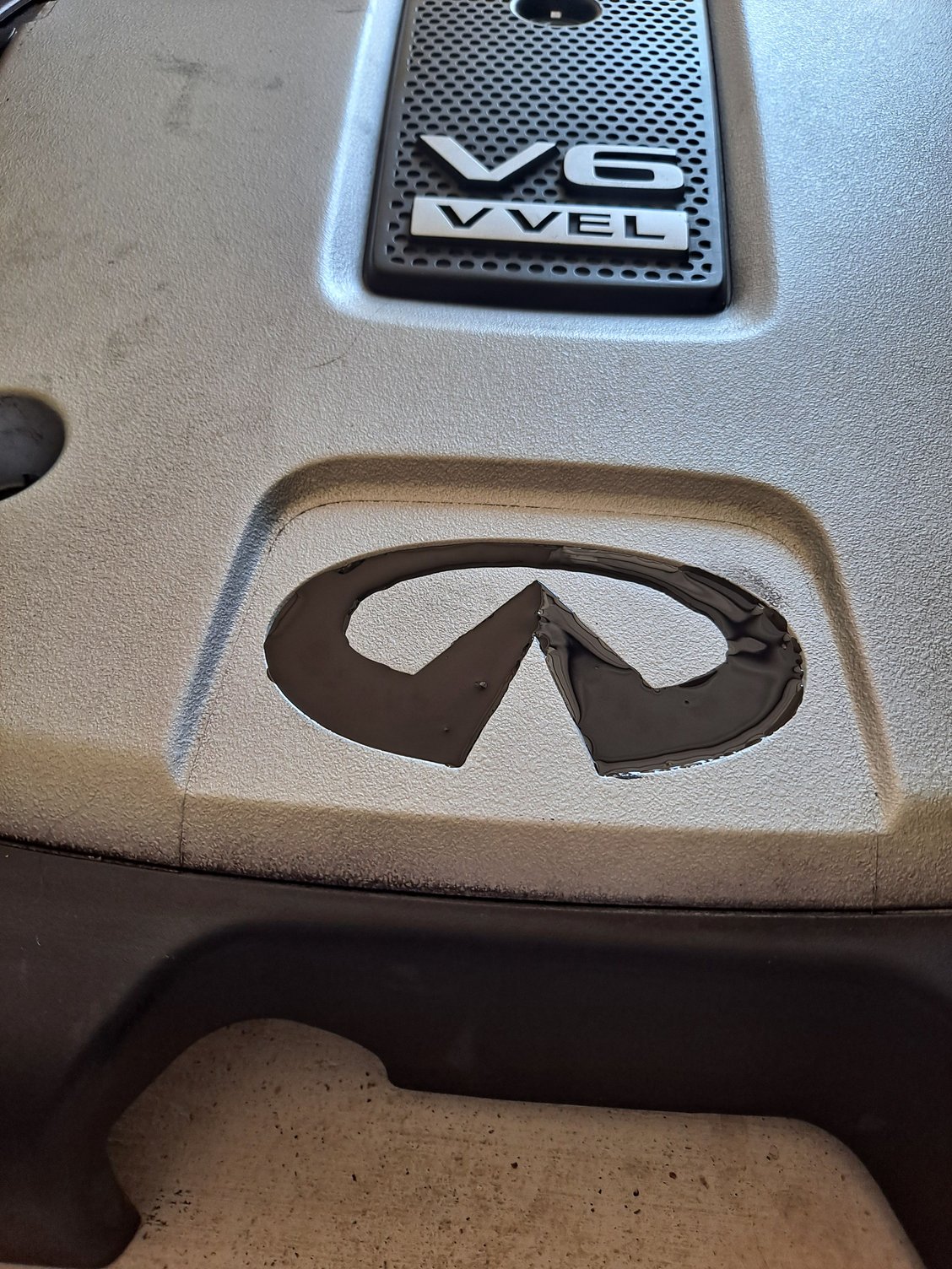 Engine cover logo emblem missing! Page 2 MyG37