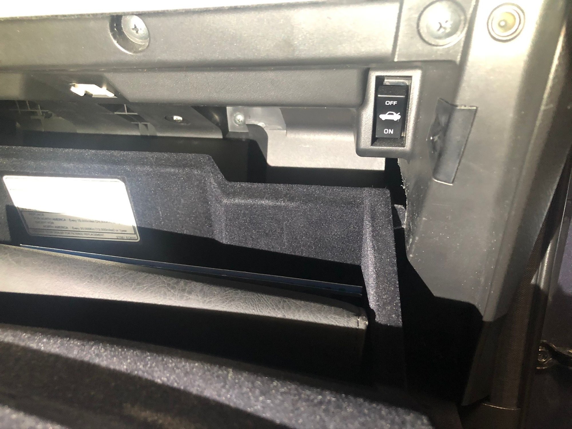 Need Help Trunk button/license plate lights don't work MyG37