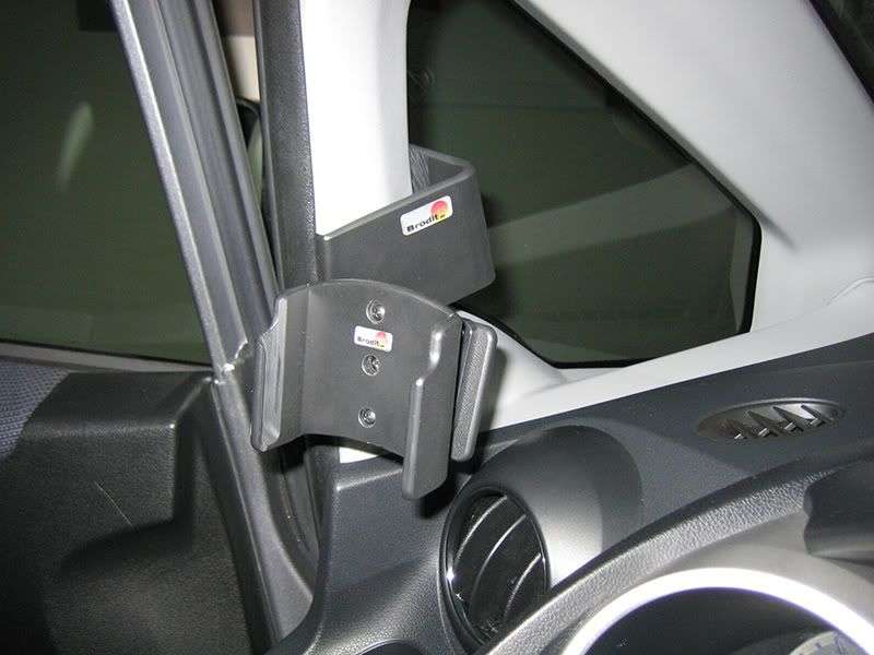 A pillar phone mounts MyG37