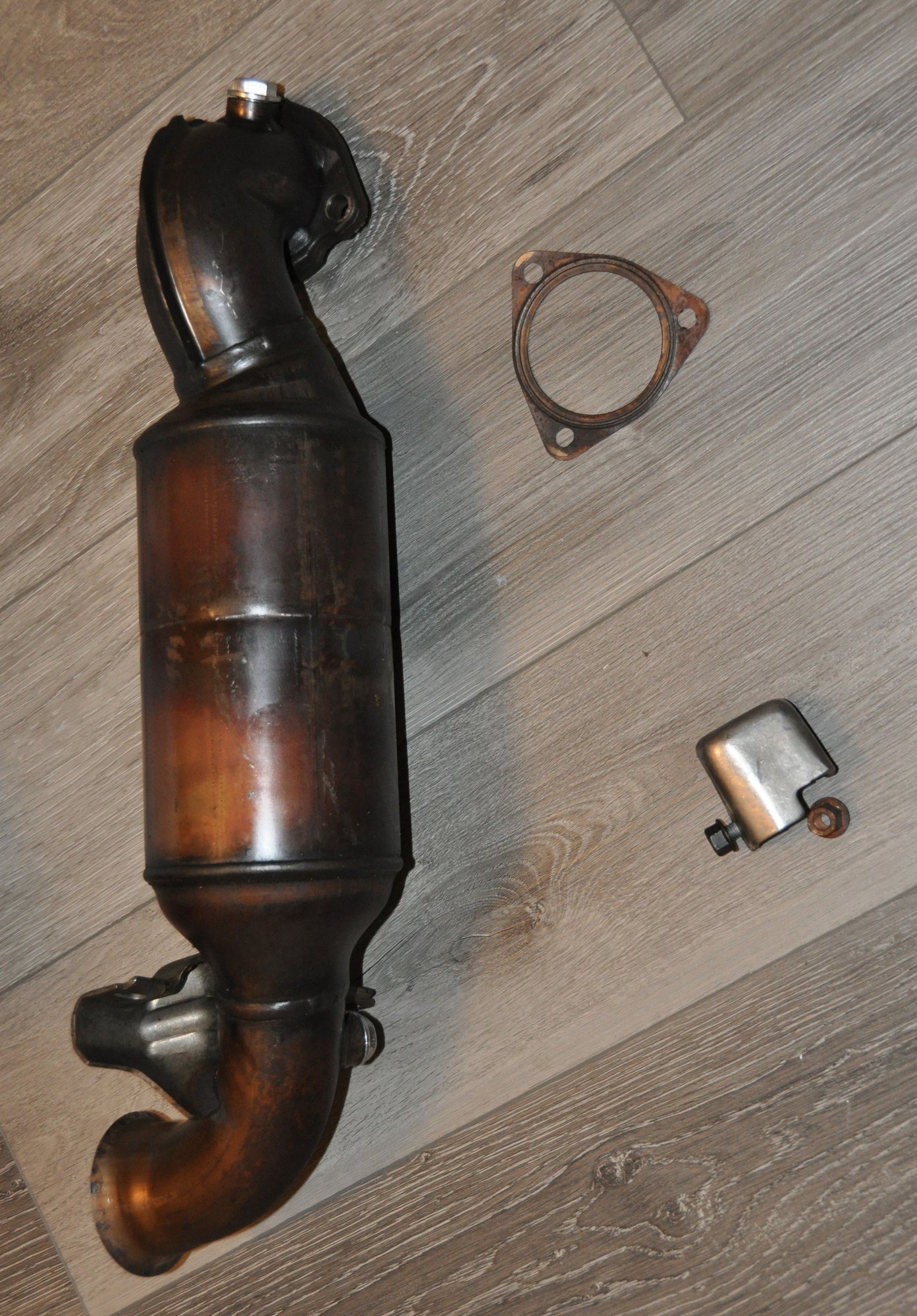 Engine - Exhaust - 2012 - 2013 N18 Catalytic Convertor OEM with 30k miles - Used - 2012 to 2013 Mini R56: "Mk II" Mini Hatch/Hardtop range - Apopka, FL 32703, United States