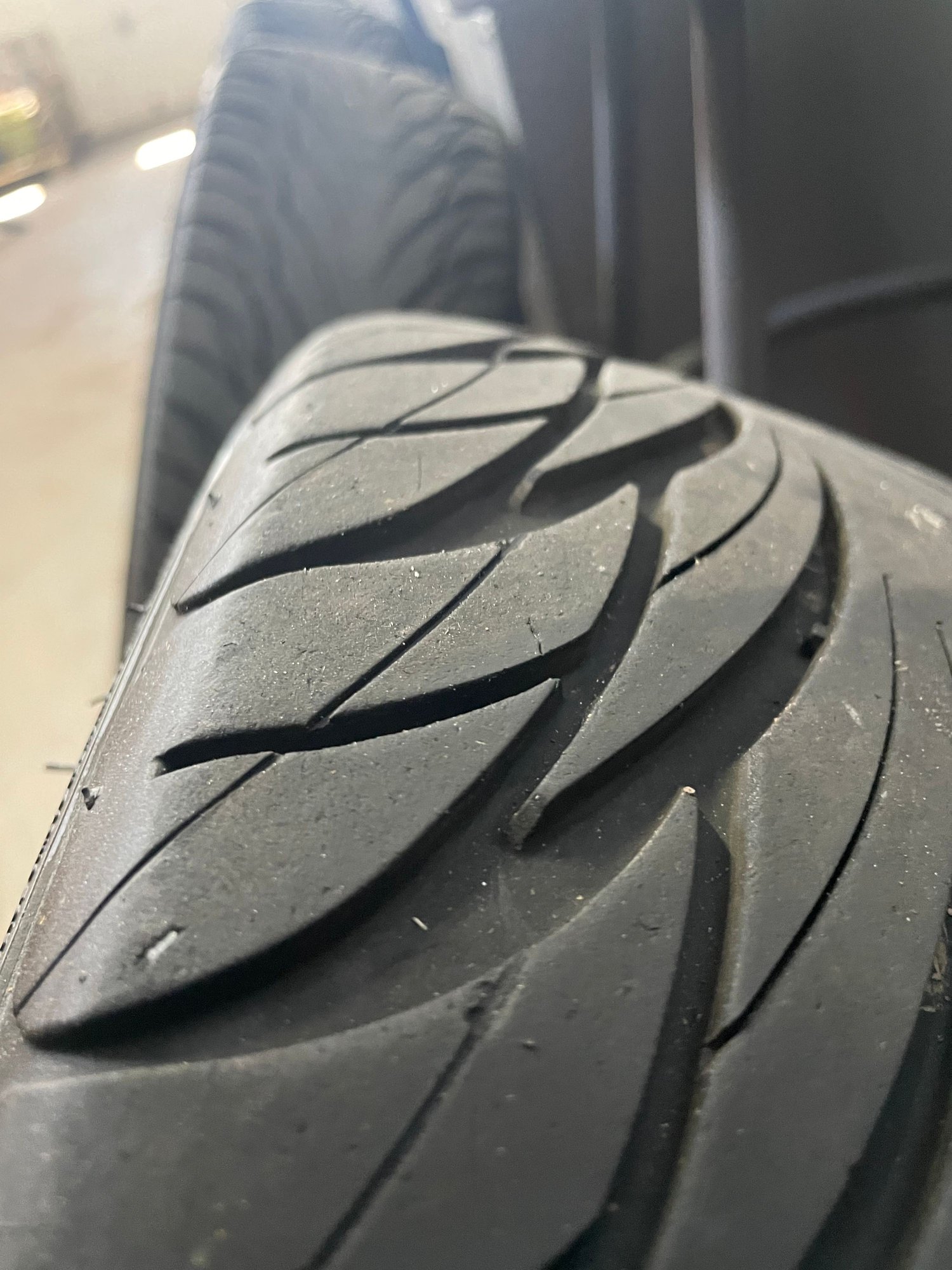 Wheels and Tires/Axles - Gloss Black Cosmos 17” - Used - 2015 to 2023 Mini F56: Mini Hatch/Hardtop - Paramus, NJ 07652, United States