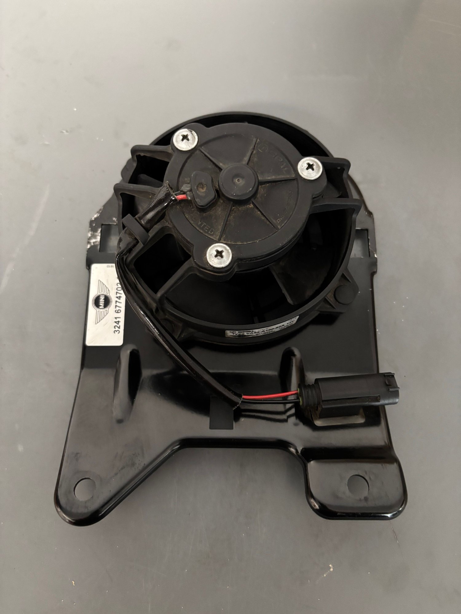 Steering/Suspension - GENUINE MINI Power Steering Pump Cooling Fan W/Grille - Used - 2002 to 2008 Mini Cooper - Cedar Park, TX 78641, United States