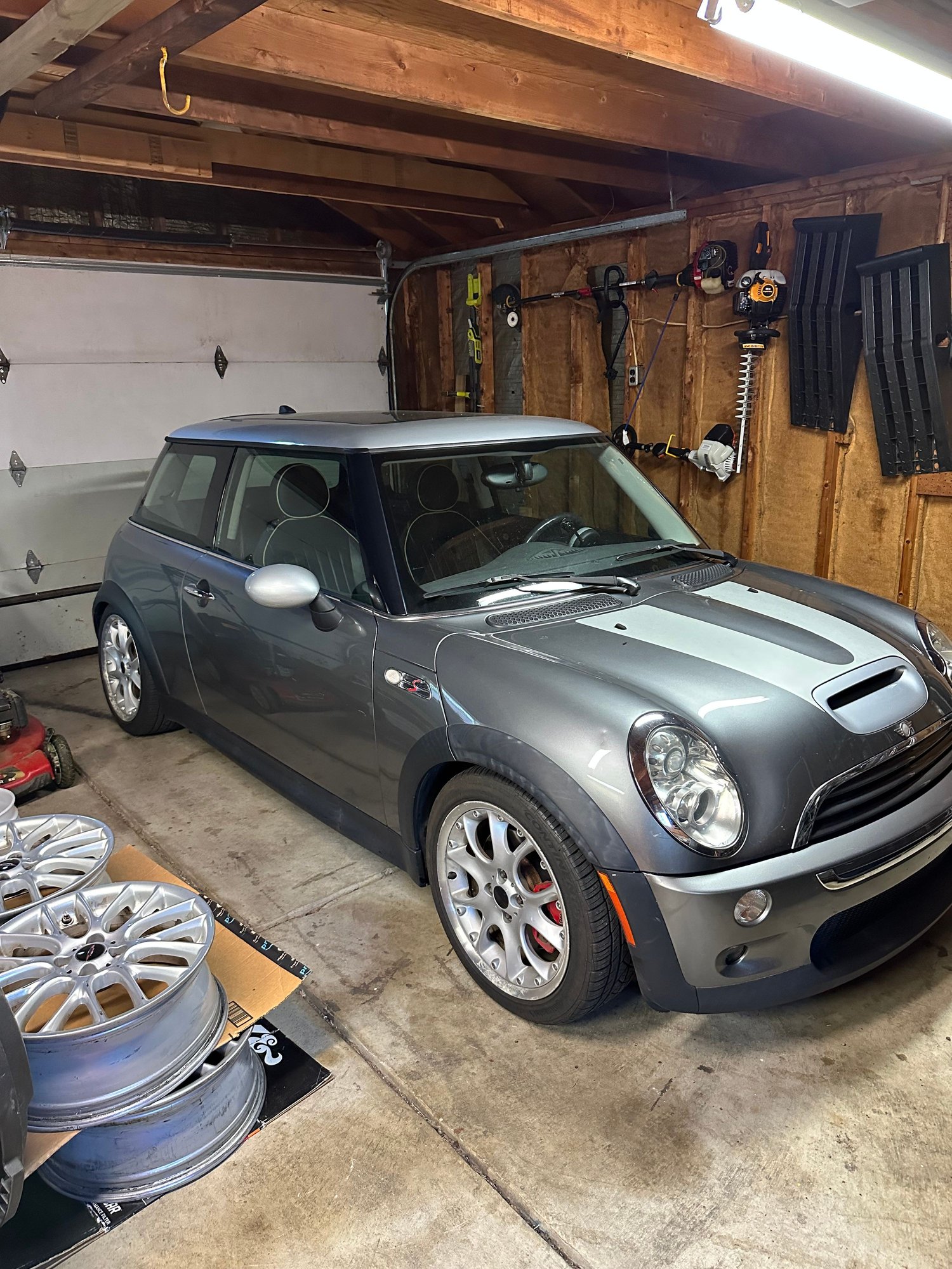 2006 Mini R53: "Mk I" Mini Cooper S - OHIO R53 JCW 82k - Used - VIN WMWRE335X6TL23235 - 81,956 Miles - 4 cyl - 2WD - Manual - Coupe - Silver - Dayton, OH 45424, United States