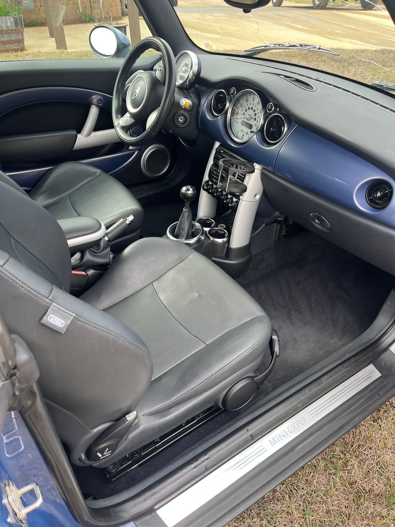 2006 Mini R52: "Mk I" Mini Convertible - 2006 R52 base Convertible for sale - Used - VIN WMWRF33526TF65081 - 162,000 Miles - 4 cyl - 2WD - Manual - Convertible - Blue - Clanton, AL 35046, United States