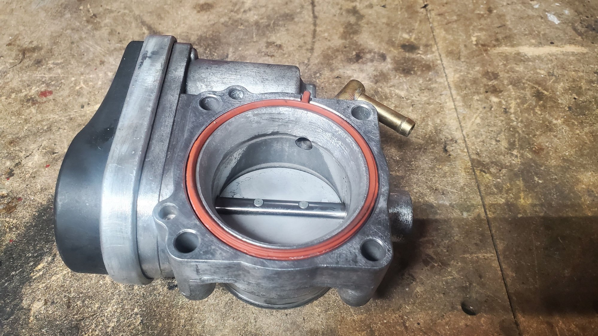 Engine - Intake/Fuel - PORTED oem throttlebody - Used - 0  All Models - Oakcreek, WI 53154, United States