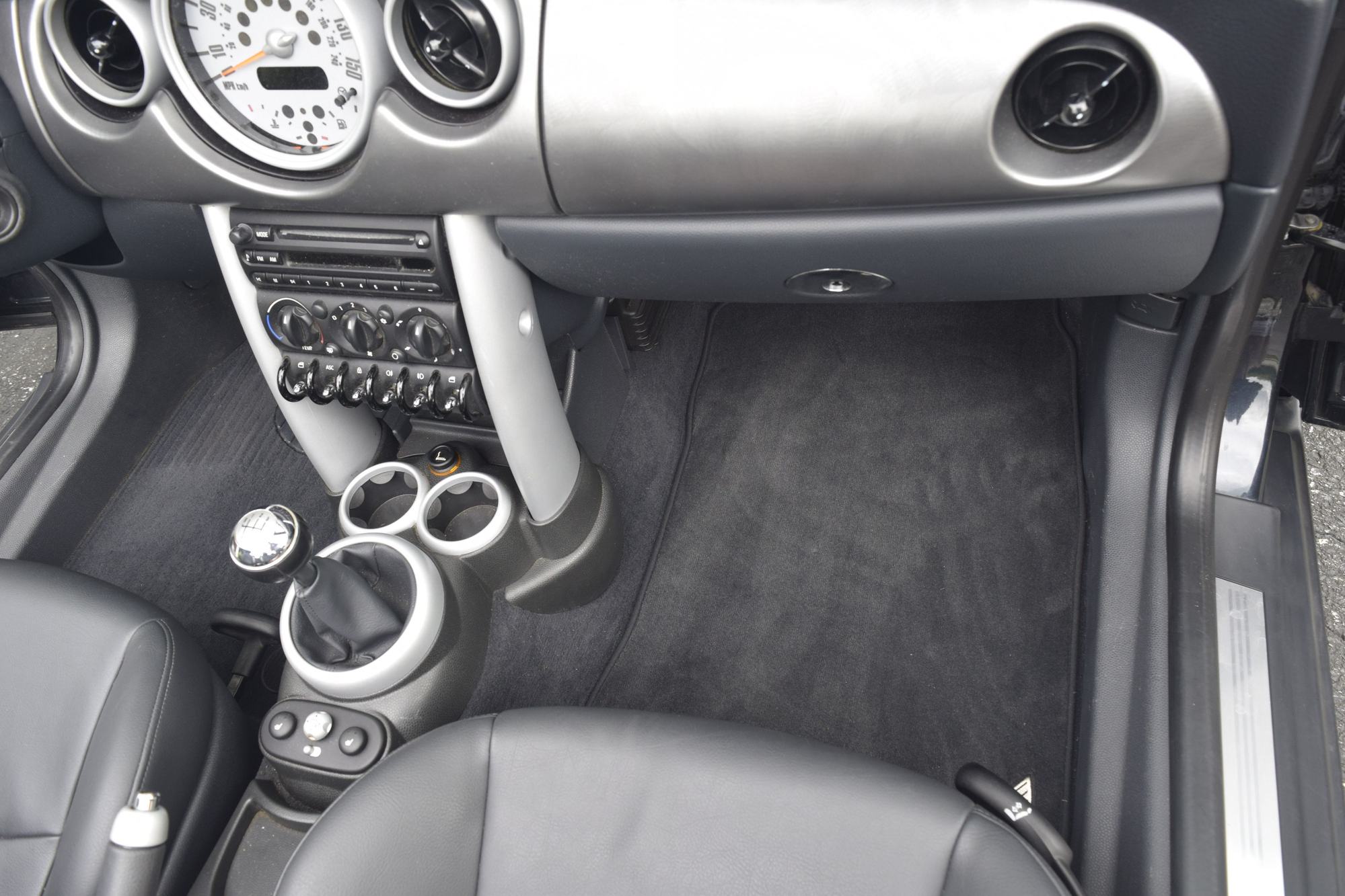 2006 Mini R52: "Mk I" Mini Convertible - 2006 R52 MINI Cooper S Manual with 23,000 miles - Used - VIN WMWRH33576TF88172 - 22,600 Miles - 4 cyl - 2WD - Manual - Convertible - Black - New Freedom, PA 17349, United States