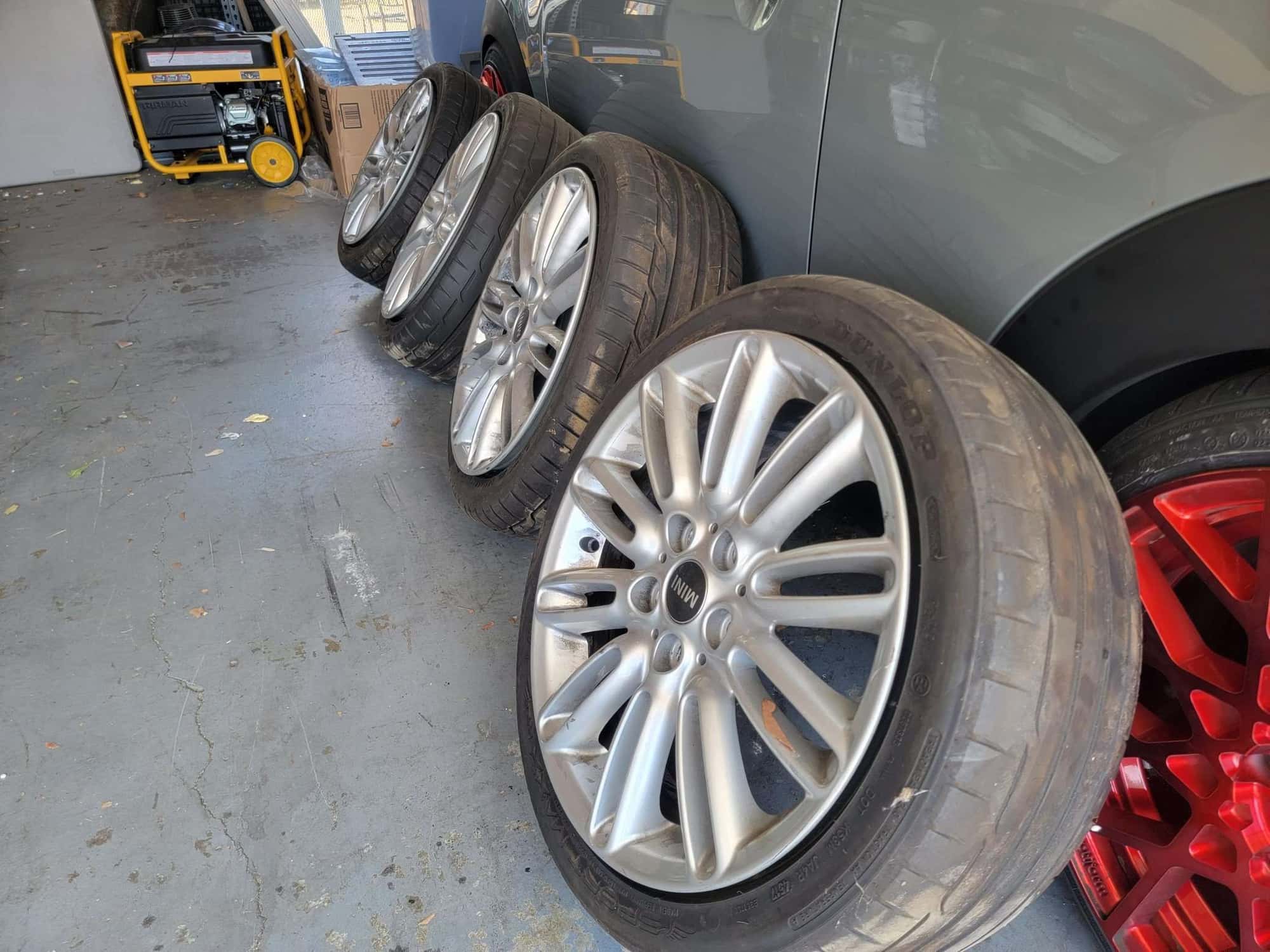 Wheels and Tires/Axles - OEM 17" Tentacle spoke Wheels w/ OEM Tires + MINI Wheel caps - Used - 2015 to 2023 Mini F56: Mini Hatch/Hardtop - Simi Valley, CA 93065, United States