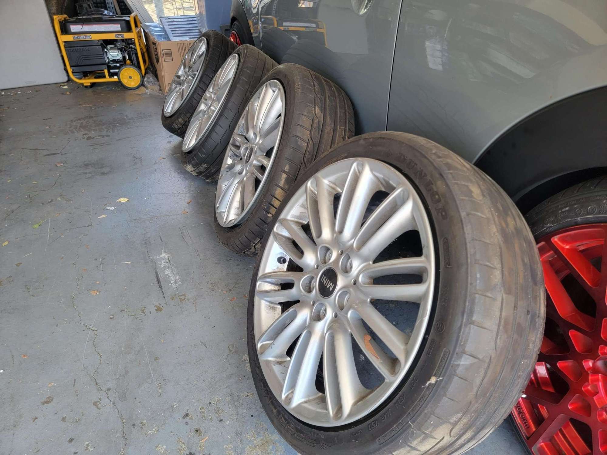 Wheels and Tires/Axles - OEM 17" Tentacle spoke Wheels w/ OEM Tires + MINI Wheel caps - Used - 2015 to 2023 Mini F56: Mini Hatch/Hardtop - Simi Valley, CA 93065, United States