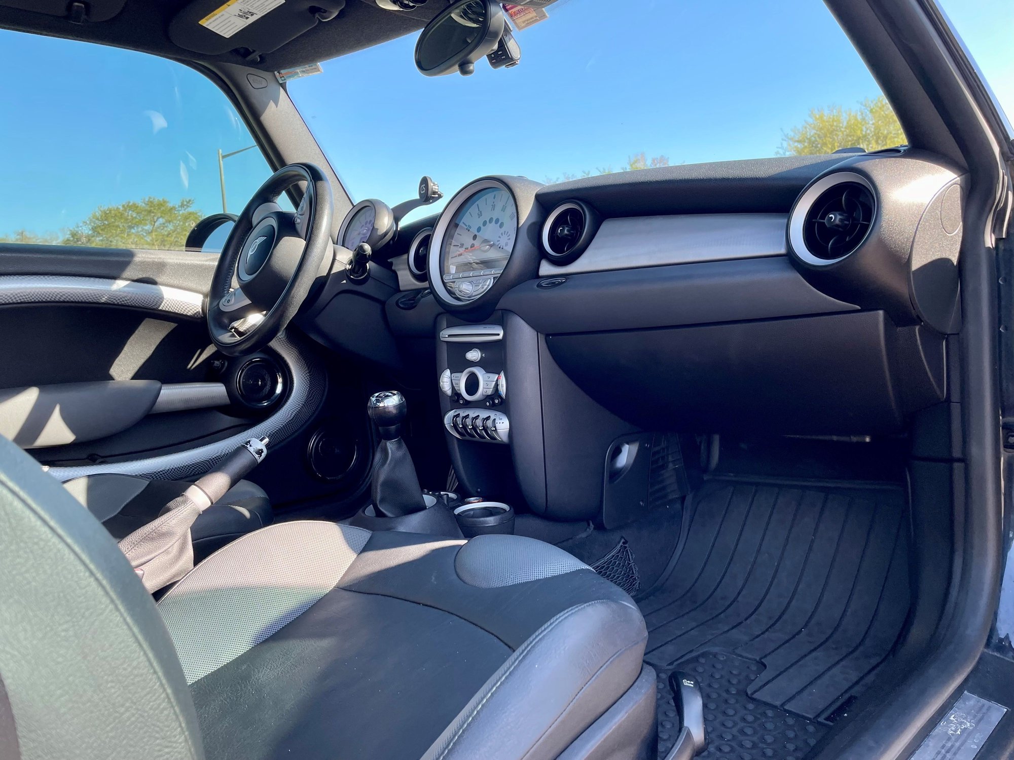2007 Mini R56: "Mk II" Mini Hatch/Hardtop range - 2007 Mini Cooper S...Well Maintained - Used - VIN WMWMF73587TL86267 - 122,000 Miles - 4 cyl - 2WD - Manual - Hatchback - Black - Orlando, FL 32832, United States