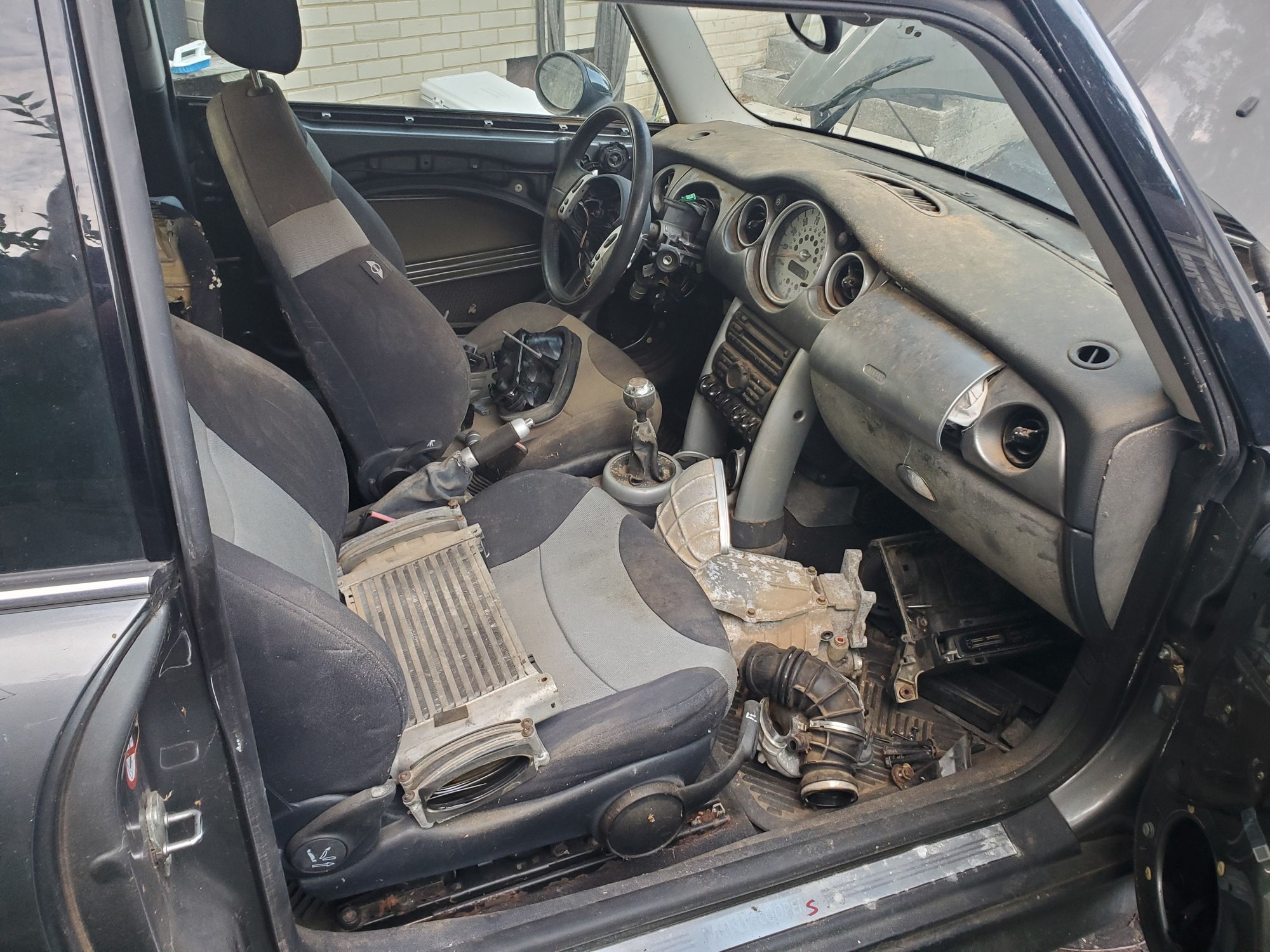 2002 Mini R53: "Mk I" Mini Cooper S - Parting out wrecked early production R53 - Elizabethtown, PA 17022, United States