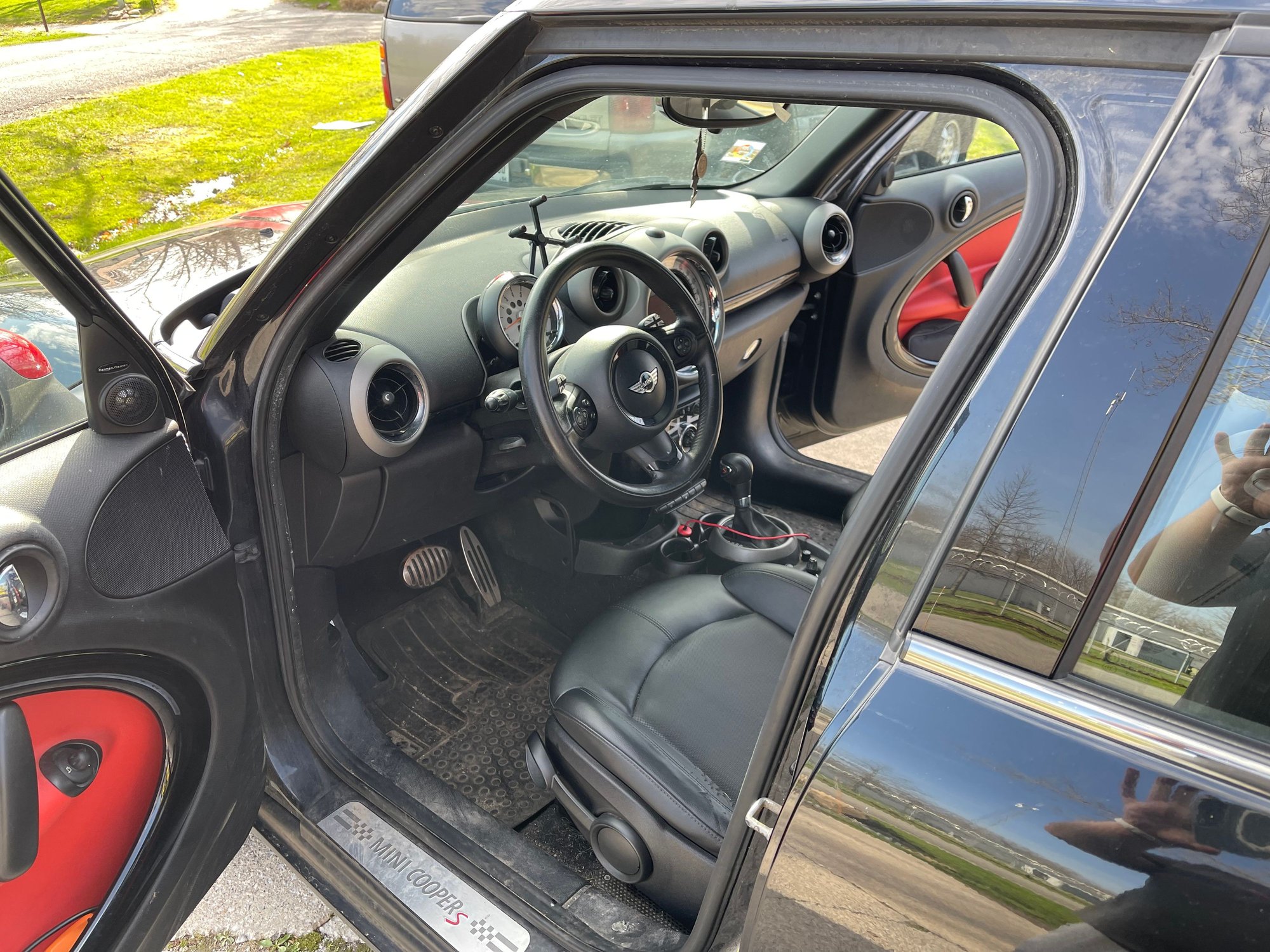 2012 Mini R60: Countryman - For Sale: 2012 Countryman S ALL4 *LOADED* - Used - VIN WMWZC5C53CWL58601 - 119,700 Miles - 4 cyl - AWD - Automatic - Hatchback - Black - Valparaiso, IN 46383, United States