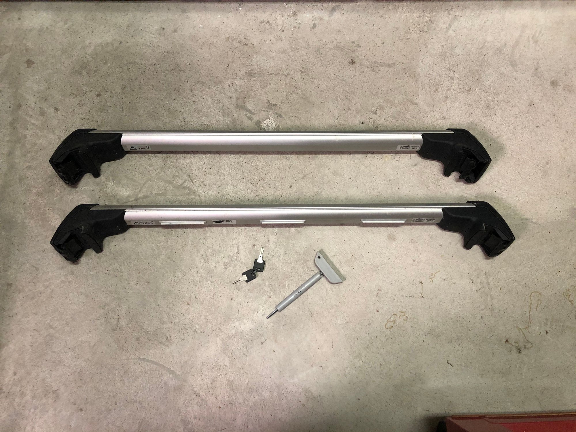 Accessories - Genuine MINI 2008-2014 CLUBMAN R55 Base ROOF RACK BARS 82710435867 W Side Rails - Used - 2008 to 2014 Mini Clubman - Austin, TX 78738, United States