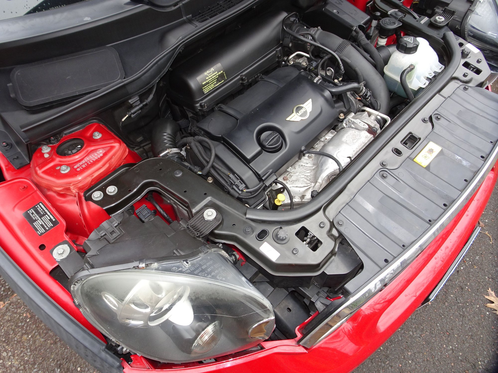 2014 Mini R60: Countryman - FLORIDA "slicktop" Countyman S with over $10k in options - Used - VIN WMWZC3C53EWP25682 - 120,000 Miles - 4 cyl - 2WD - Automatic - Hatchback - Red - Middletown, CT 06457, United States