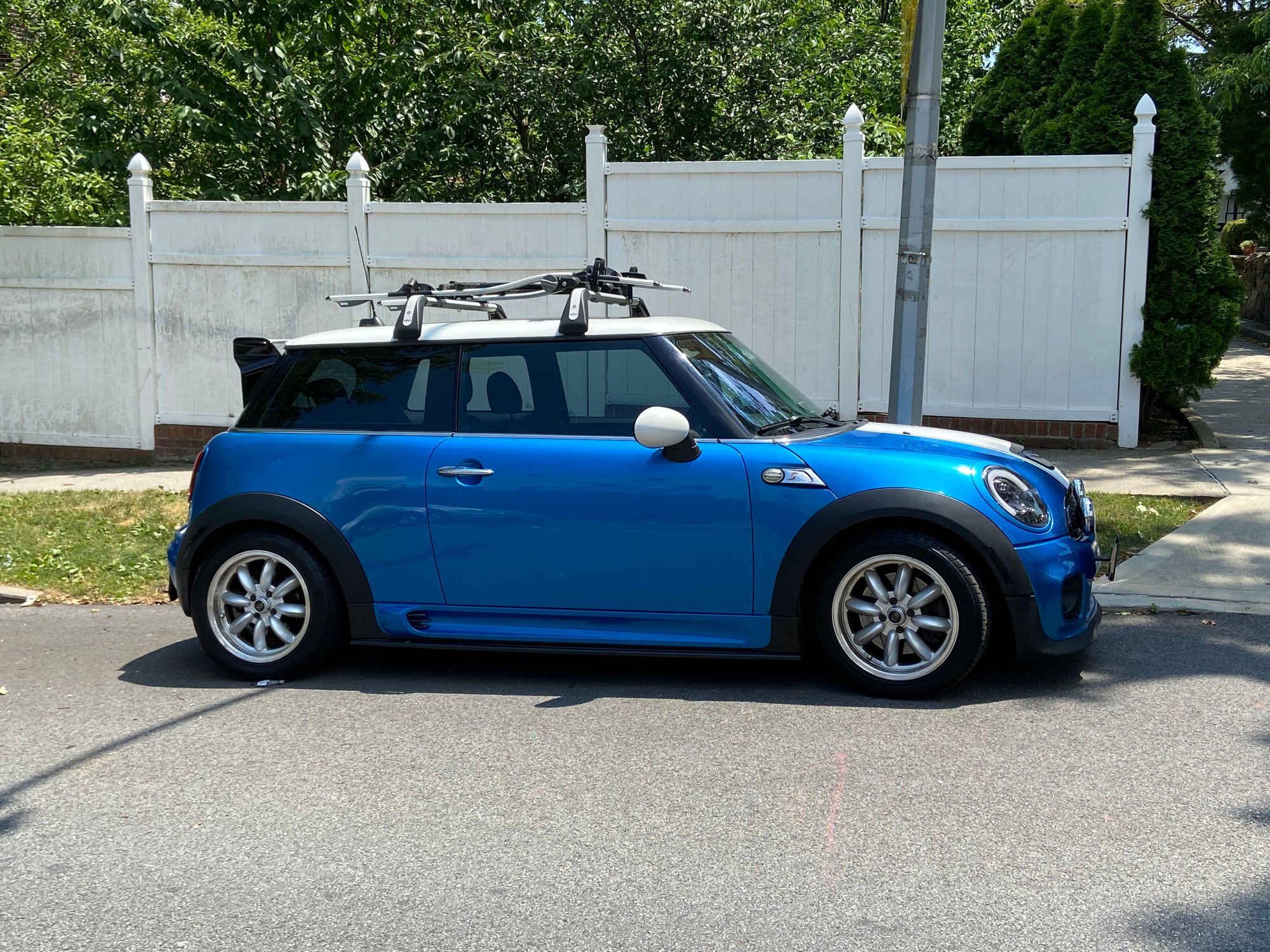2008 Mini Cooper - 08 Mini Cooper S with JCW aero kit stage 2 for sale - Used - VIN Wmwmf73598tv34069 - 102,000 Miles - 4 cyl - 2WD - Automatic - Coupe - Blue - Kew Gardens, NY 11415, United States