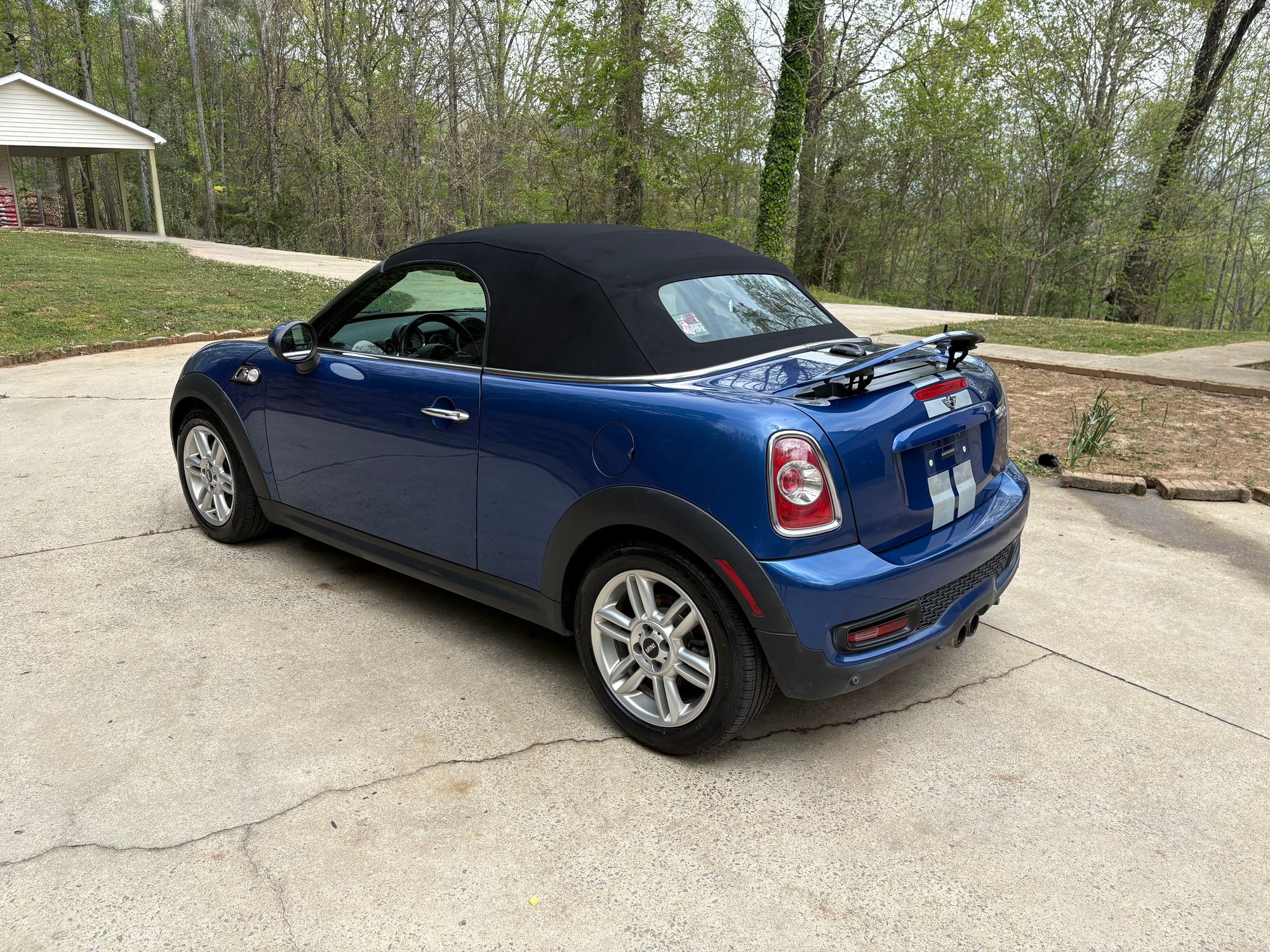 2013 Mini R59: Roadster - 2013 Mini Cooper S R59 Roadster - Used - VIN WMWSY3C52DT565992 - 107,000 Miles - 4 cyl - 2WD - Manual - Coupe - Blue - Chattanooga, TN 37374, United States