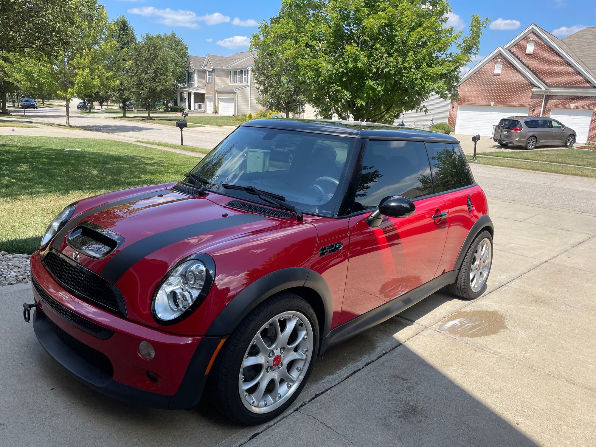 Exterior Body Parts - R53 facelift grill parts and hood scoop - Used - 2004 to 2006 Mini R53: "Mk I" Mini Cooper S - Cincinnati, OH 45245, United States