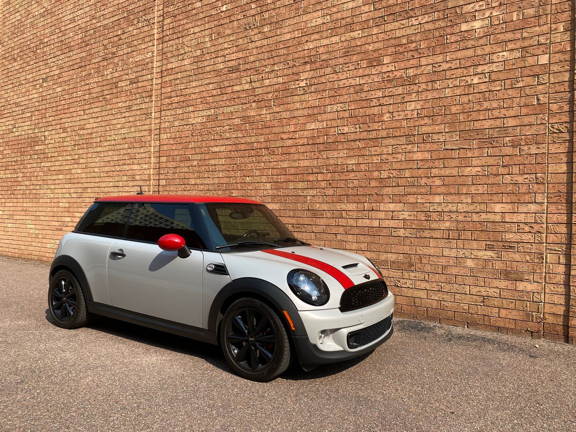 2013 Mini R56: "Mk II" Mini Hatch/Hardtop range - 2013 Mini Cooper S with JCW interior package, 6 speed manual - Used - VIN WMWSV3C57DT478176 - 4 cyl - 2WD - Manual - Hatchback - Silver - Colorado Springs, CO 80904, United States