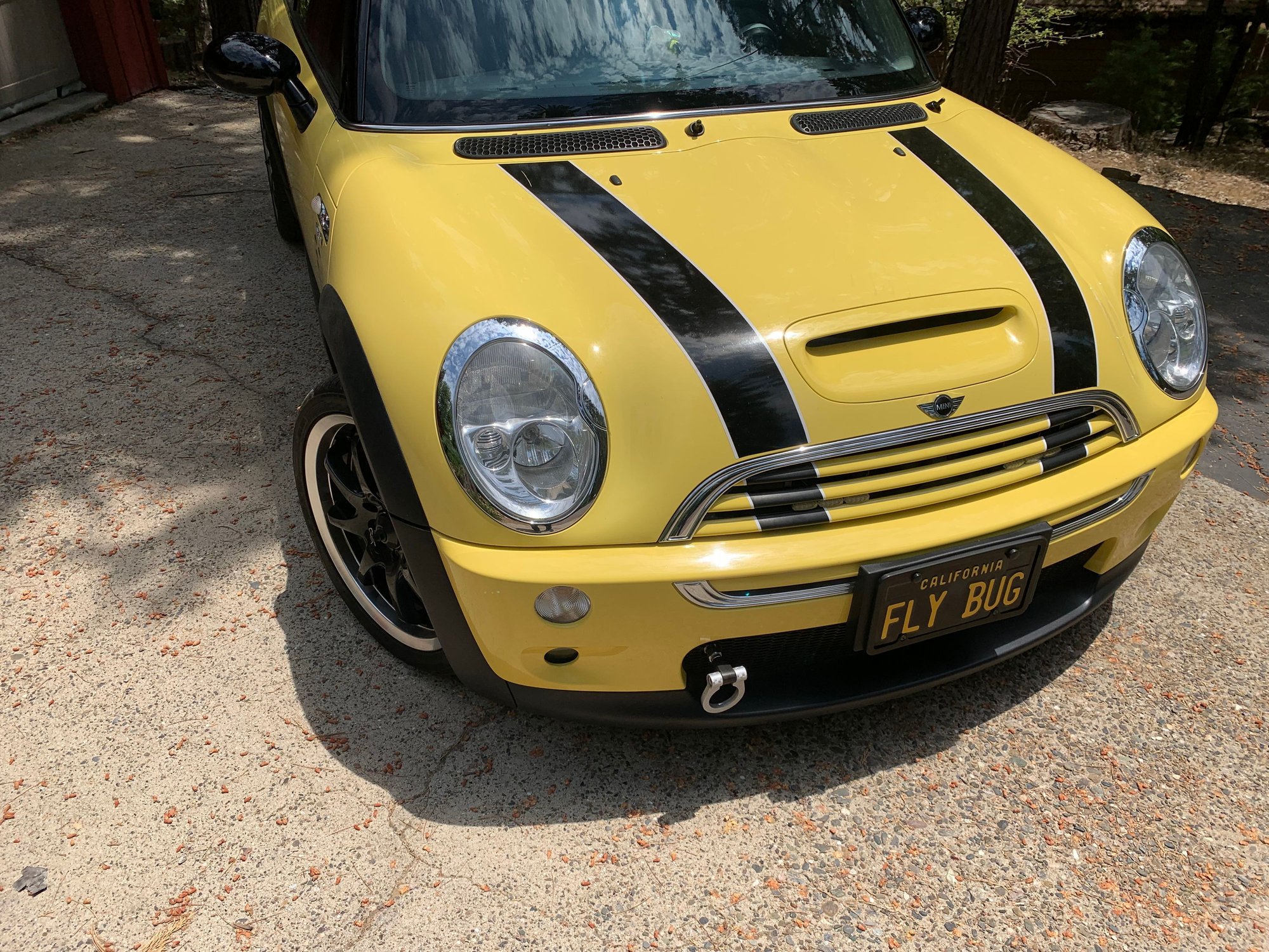 2004 Mini R53: "Mk I" Mini Cooper S - Premo 2004 Mini Cooper S.Coupe, Excelent condition, low miles - Used - VIN WMWRE33424TD8285 - 4 cyl - 2WD - Manual - Coupe - Yellow - Twain Harte, CA 95383, United States