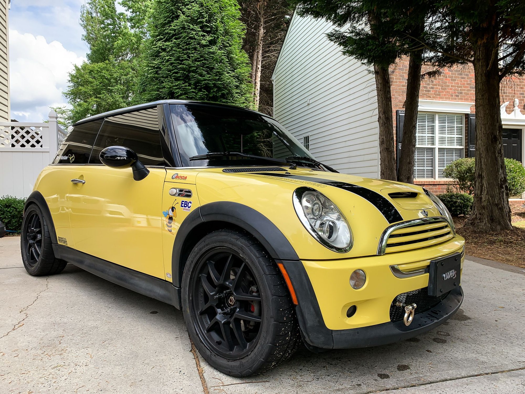 2005 Mini R53: "Mk I" Mini Cooper S - 2005 MINI Cooper S, AutoX car - Used - VIN WMWRE33515TG97363 - 151,464 Miles - 4 cyl - 2WD - Manual - Hatchback - Yellow - Huntersville, NC 28078, United States