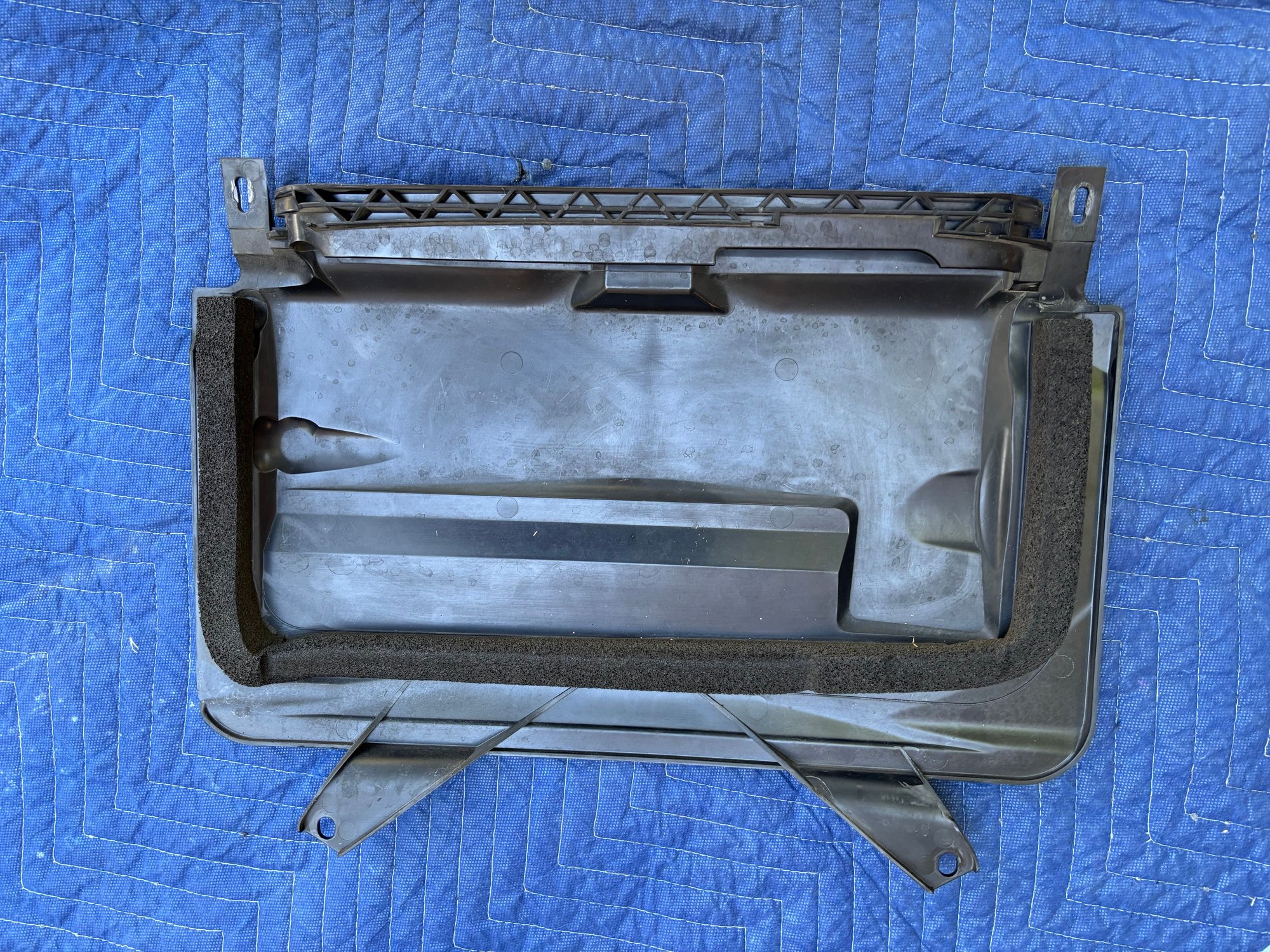 Exterior Body Parts - GENUINE MINI Air Duct Tray - Used - 2002 to 2008 Mini Cooper - Cedar Park, TX 78641, United States