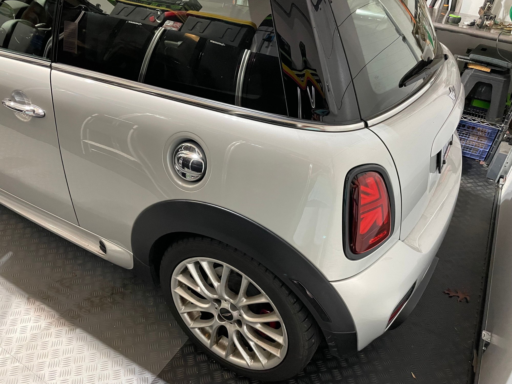 2013 Mini R56: "Mk II" Mini Hatch/Hardtop range - 2013 N18 JCW Low Miles - Used - VIN WMWSU9C57DT722513 - 39,000 Miles - 4 cyl - Manual - Hatchback - Silver - Charlottesville, VA 22902, United States