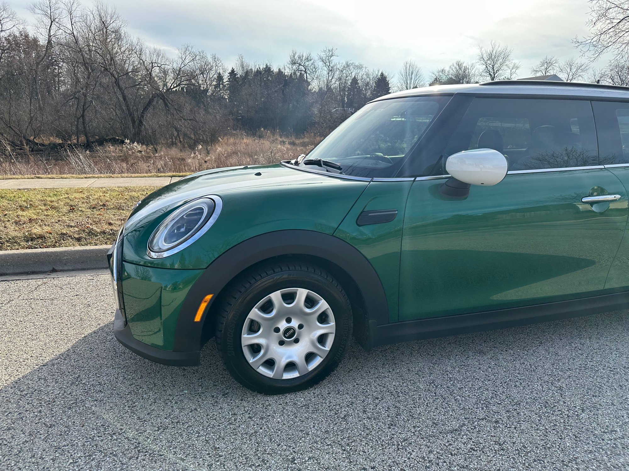 2024 Mini F56: Mini Hatch/Hardtop - 2024 Mini Cooper Hardtop 3-door 6spd - Green on Tan with Low Miles! - Used - VIN WMW33DH08R2U53099 - 12,900 Miles - 3 cyl - 2WD - Manual - Hatchback - Other - Madison, WI 53705, United States
