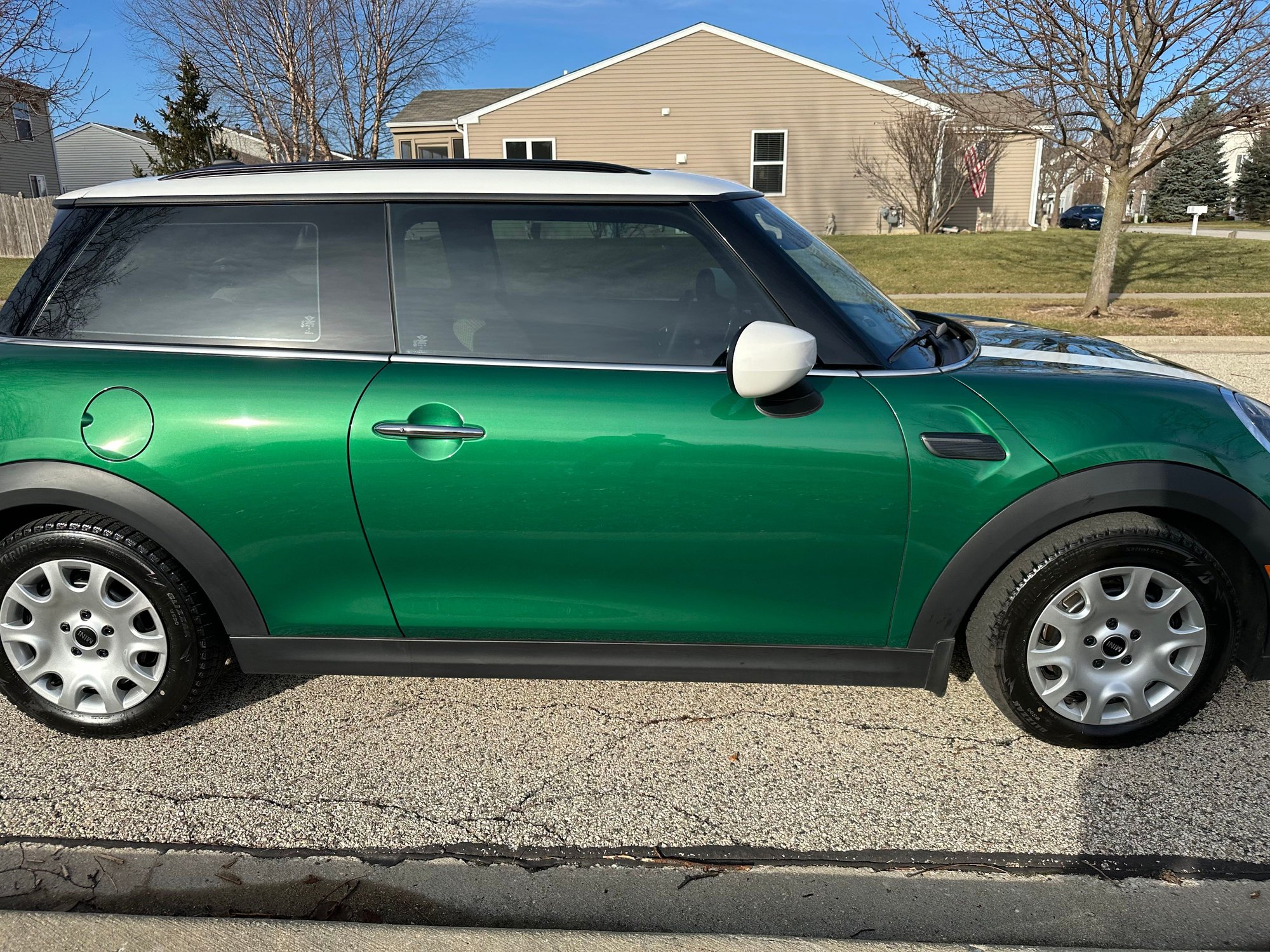 2024 Mini F56: Mini Hatch/Hardtop - 2024 Mini Cooper Hardtop 3-door 6spd - Green on Tan with Low Miles! - Used - VIN WMW33DH08R2U53099 - 12,900 Miles - 3 cyl - 2WD - Manual - Hatchback - Other - Madison, WI 53705, United States