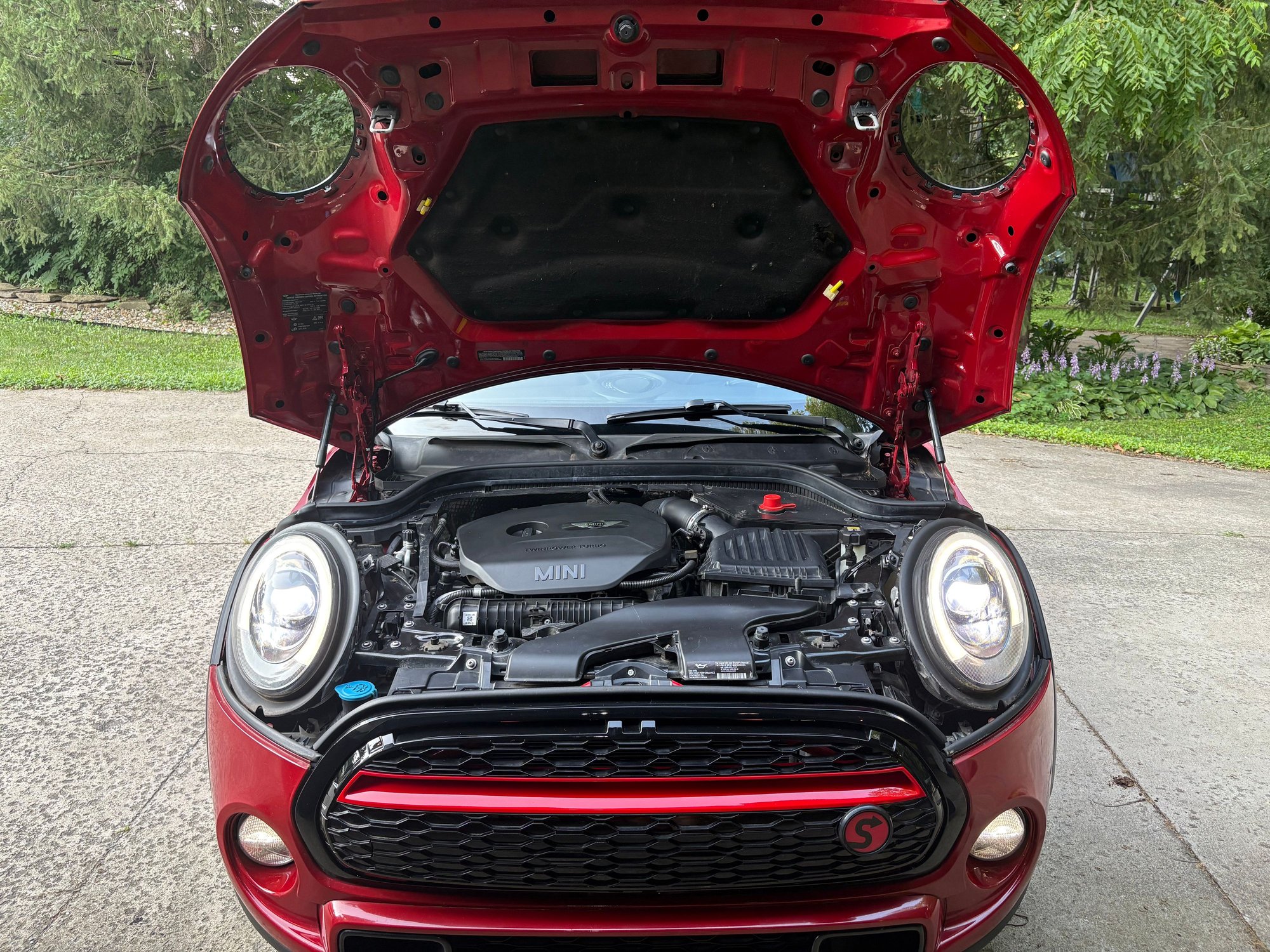 2015 Mini F55: 5-door Hatch - 2015 Mini Cooper S F55 - Used - VIN WMWXU3C50F2B61960 - 64,840 Miles - 4 cyl - 2WD - Manual - Hatchback - Red - Delaware, OH 43015, United States