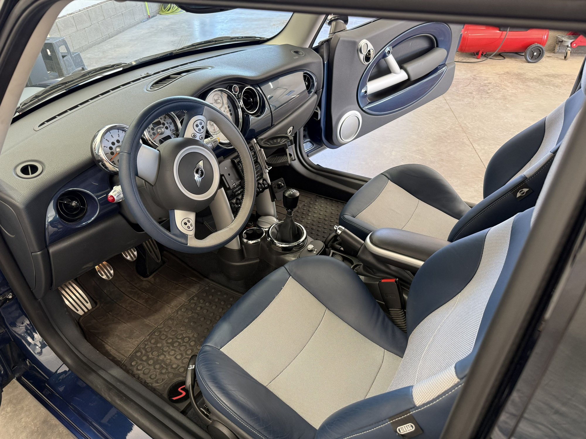 2006 Mini R53: "Mk I" Mini Cooper S - 2006 Factory-Built JCW Checkmate Edition (less than 11k total miles) - Used - VIN WMWRE33596TL23811 - 10,956 Miles - 4 cyl - 2WD - Manual - Hatchback - Blue - Eagar, AZ 85925, United States