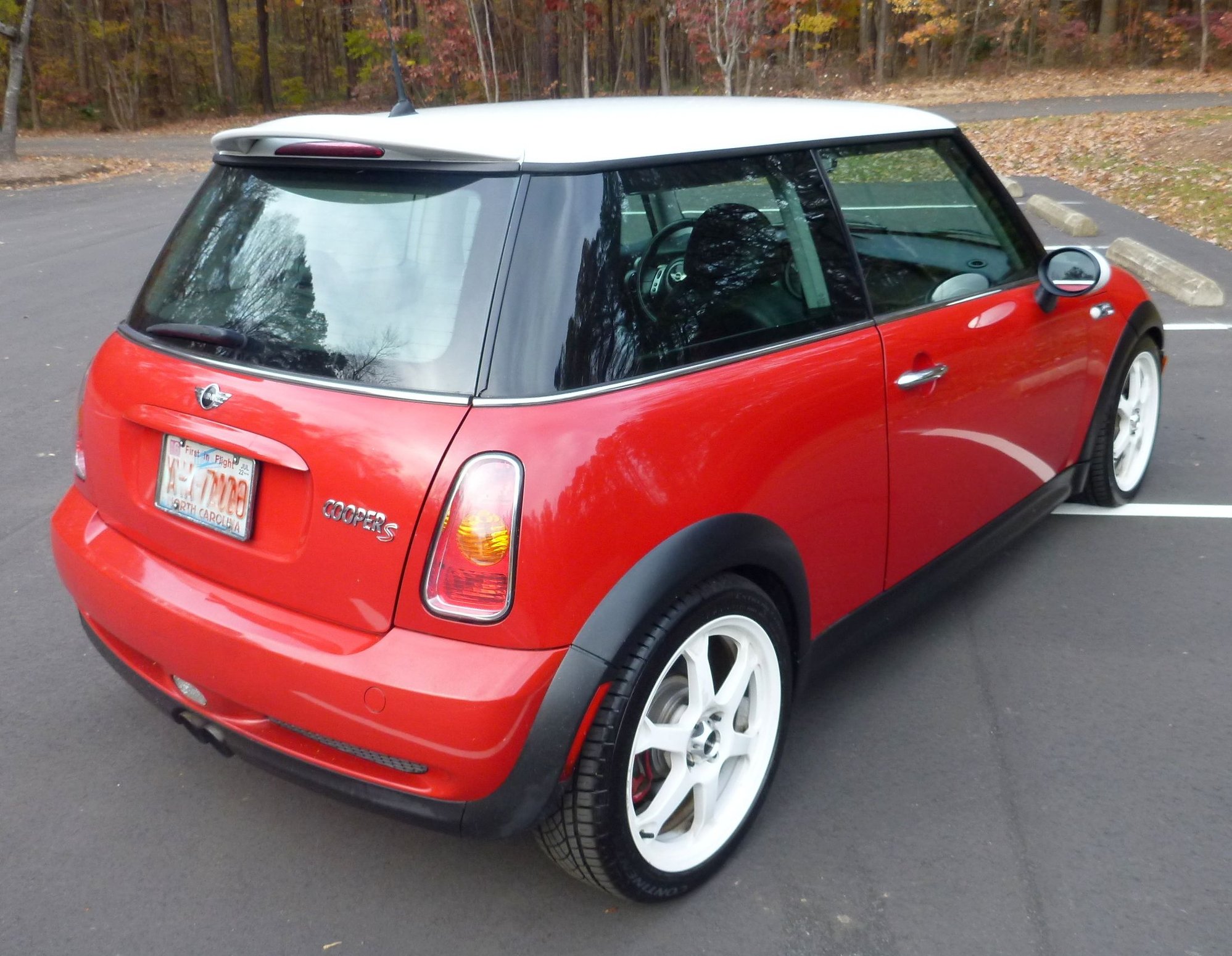2004 Mini Cooper S Hatchback 2D - North American Motoring