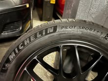 Brand -  Wheel and Tire - Drag 17x7.5 et42 PDC 5x120 - w/ TPMS installed - Michelin Pilot Sport 4S - 225/55 ZR17 - Summer Tires