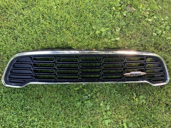 Exterior Body Parts - 2014 Countryman JCW grill - Used - 2014 Mini Countryman - Addison, NY 14801, United States