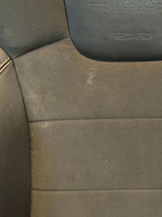Small color defect on driver’s seat back