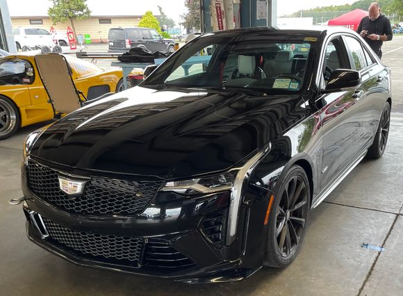 Caddy Black Wing