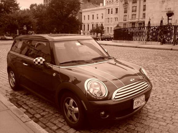 My Clubman is right at home in Mt. Vernon, Baltimore's cultural center.  And we get our pick of parking spaces, especially the ones others left behind..