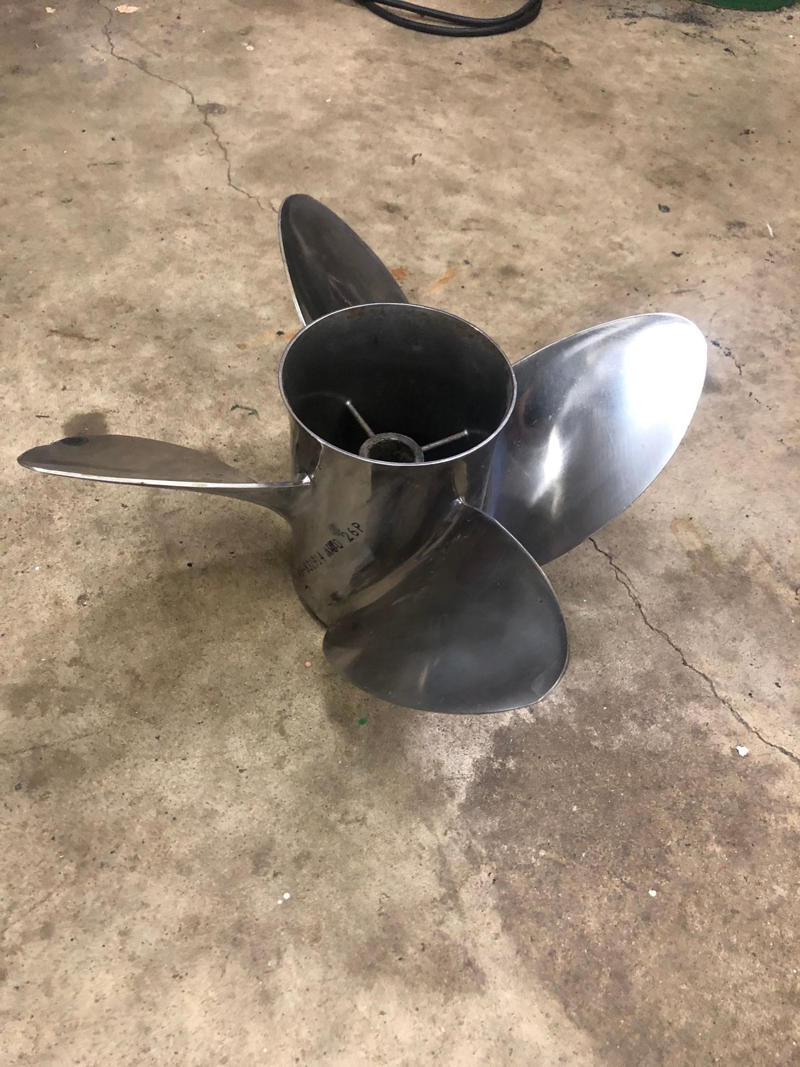 Solid hub, labbed 26P bravo prop