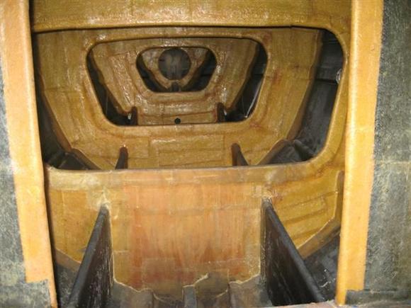 The Comanche hulls were built for full performance so no cabins here.