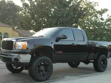 2008 GMC Sierra SLT Vortec Max-6&quot; fabtec lift, 35&quot; toyo mud terrains, 20&quot; Monsters, Smoked Tail lights, tinted windows, hypertec max energy tuner, K&amp;N cold air, Custom Flowmaster Hushpower exhaust