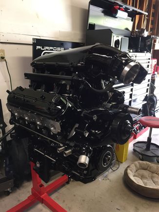 Had to set the heads and intake on the block to see how it's going to come out.   I'm happy with it so far.