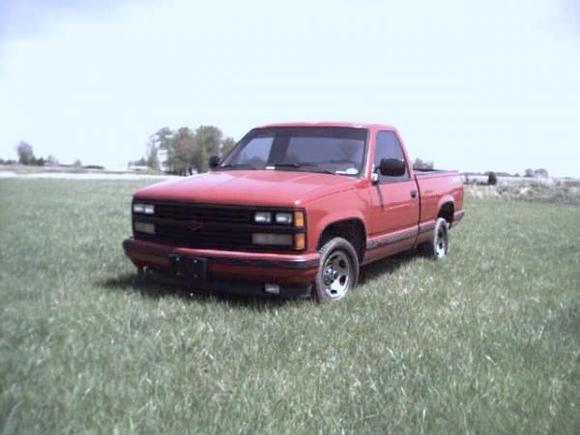 1989 Sikverado Sport Chevrolet truck, This one was taken on my property now. and I can't get people to stop trying to buy it off of me so it must be worth something more than a normal 89