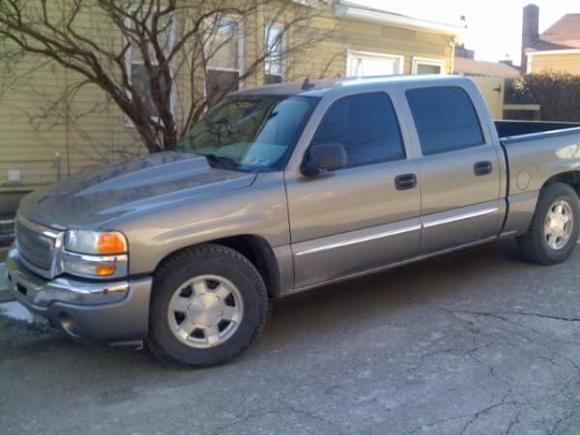 Hood on, side steps gone