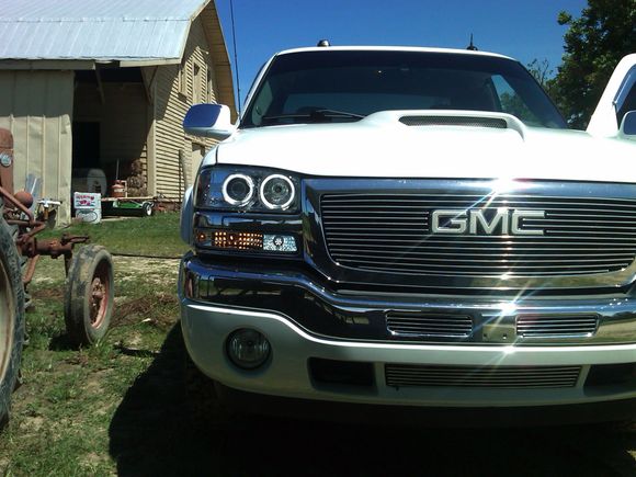 billet grill insert, billet valance grills, suncoast heat extractor hood, painted GMC emblem, painted mirros