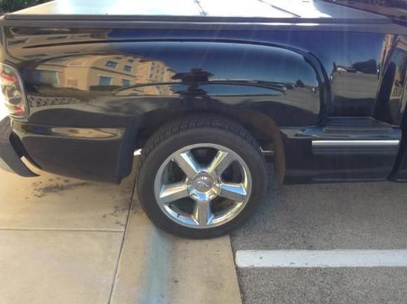 13" rotors and calipers on the front and rear.