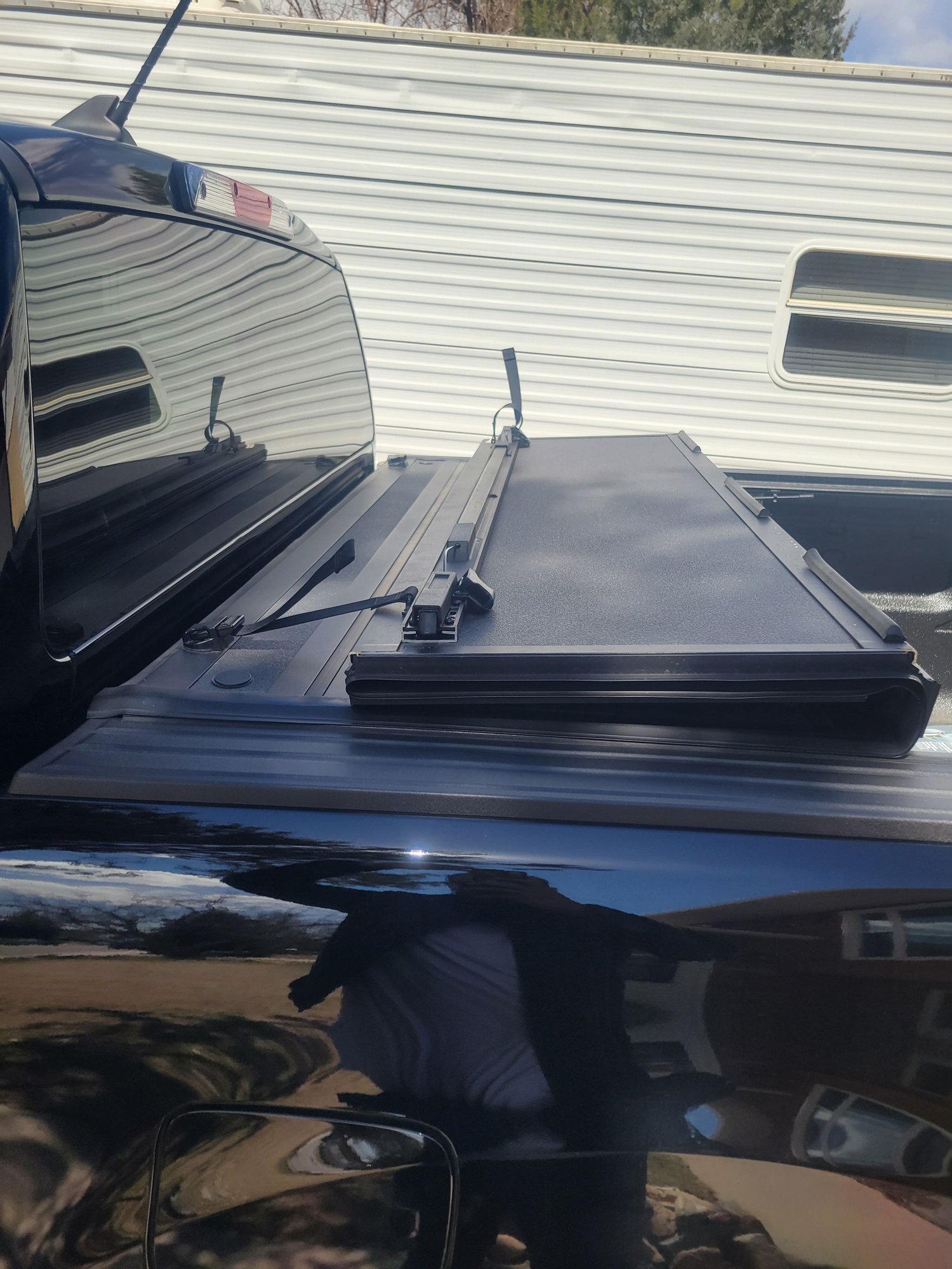 Miscellaneous - 2019-2023 Ford Ranger 5ft truck bed Trifold Tonneau Hard Cover - Used - 2019 to 2022 Ford Ranger - Ft Collins, CO 80525, United States
