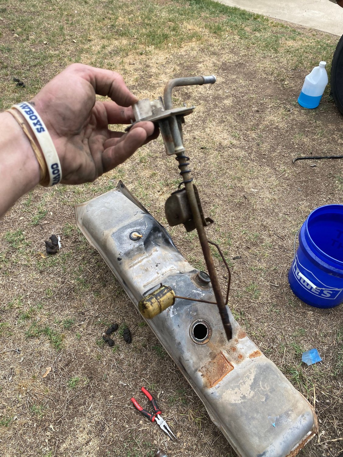 1984 ranger fuel sending unit Q with pictures, also exterior trim