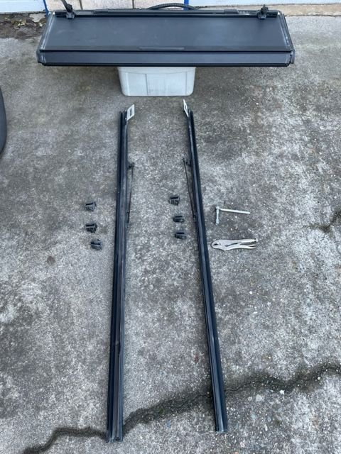 Miscellaneous - Bak Flip MX4 6' Folding Tonneau Cover - Used - 2021 Any Make All Models - Sacramento, CA 95822, United States