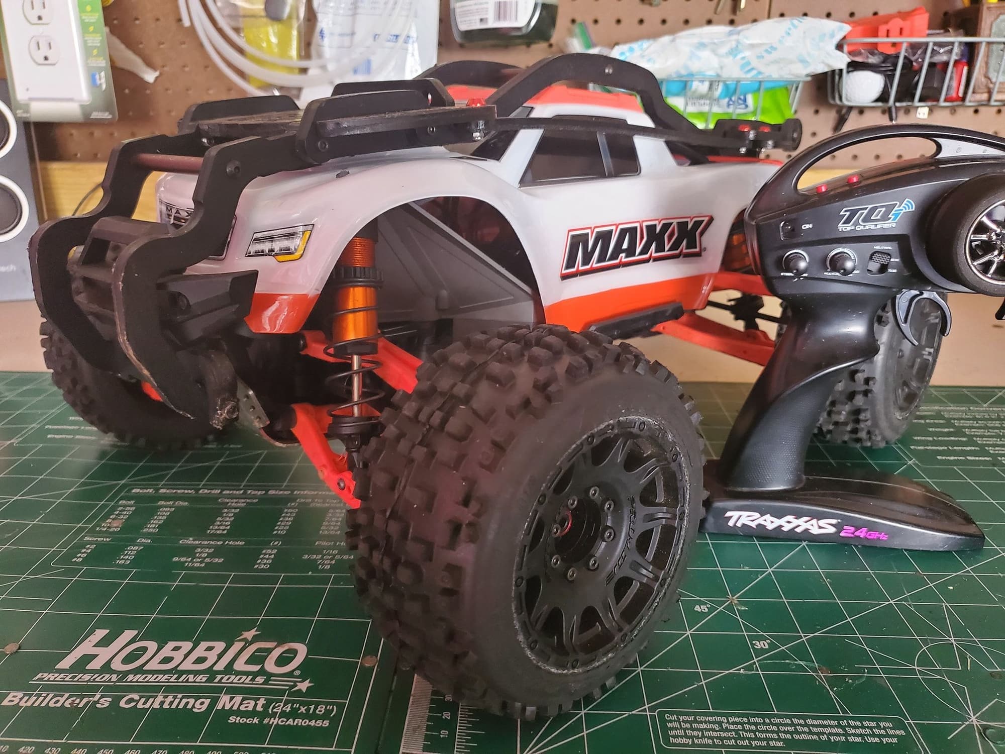 ☆TRAXXAS☆MAXXシステム4s防水ブラシレスモーターTSM☆5chアプリ 