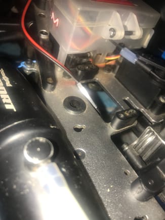 Here is the “problem. I’m applying the brakes via the transmitter in this picture, and the end of the linkage is hitting the receiver box. Now I could turn down my epa sure, but then my brakes would be terrible to non existent.