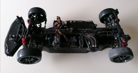 LRP 17.5T, Futaba receiver and Sanwa Servo