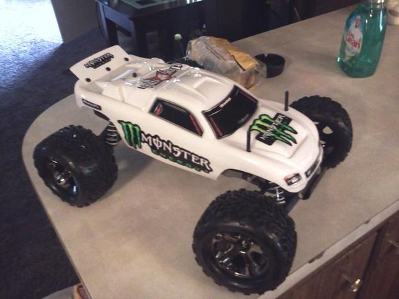 my rusty build wth 60a 4s esc and stan. velineon motor wicked fast